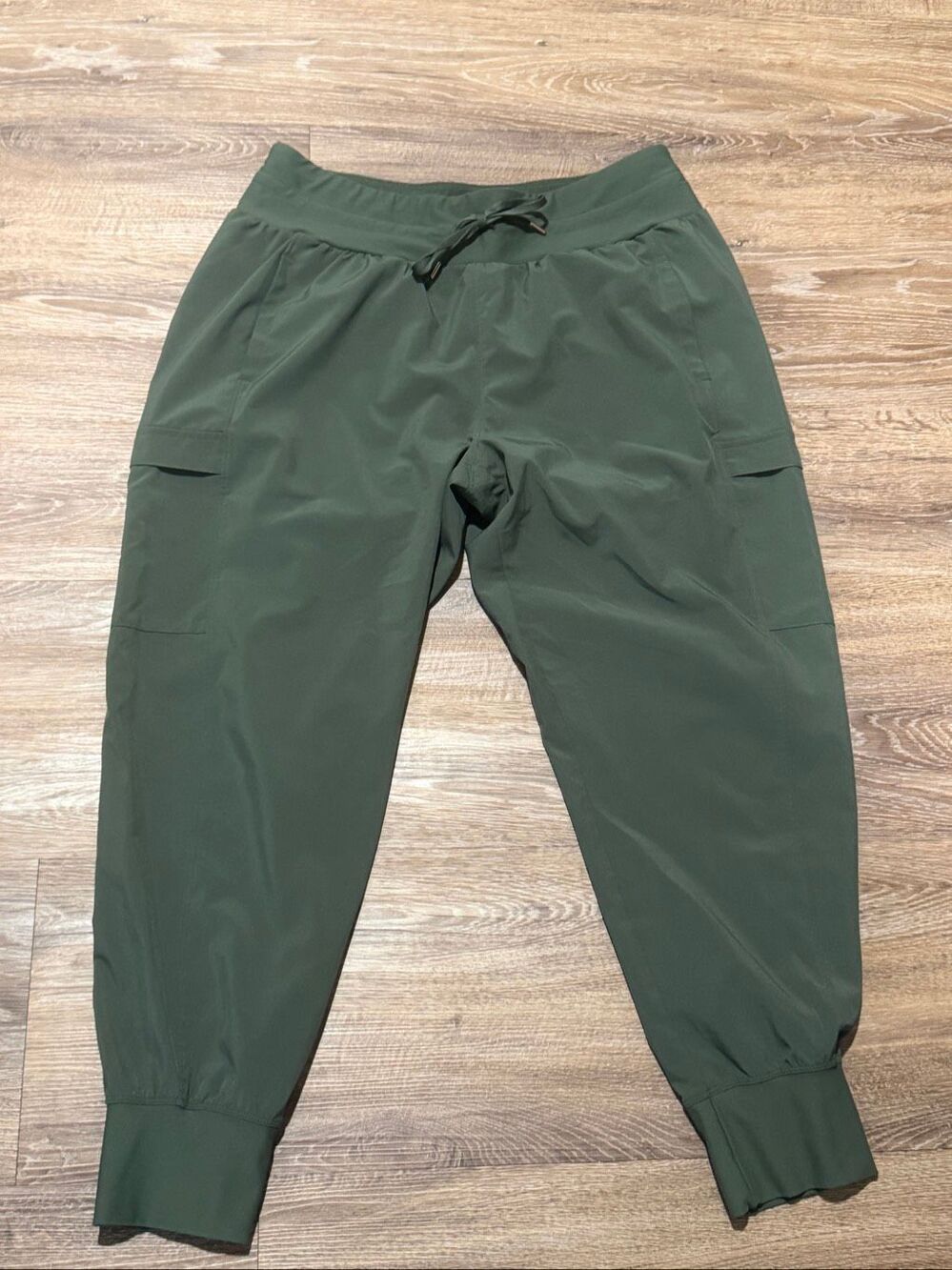 Calia true light cargo joggers ankle pants olive green L